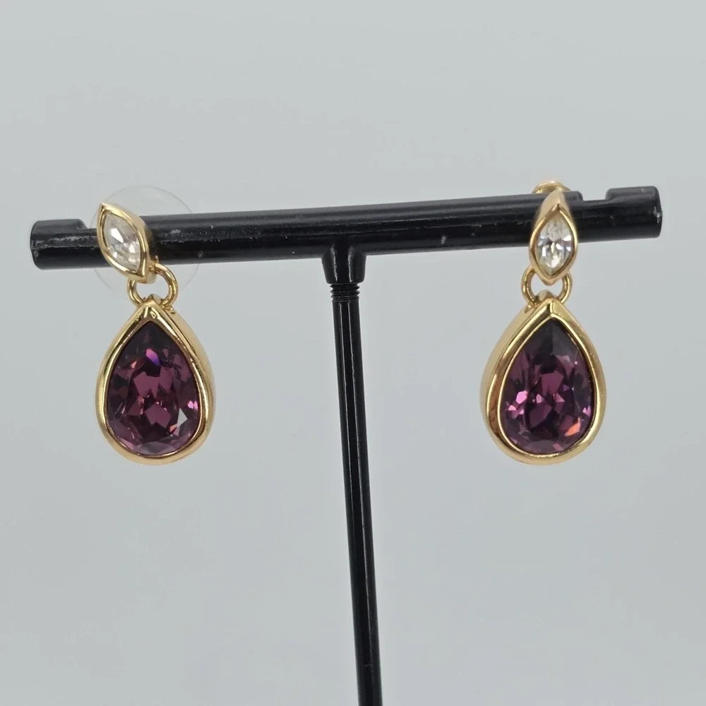 Vtg Signed SWAROVSKI Drop Earrings Plum Colored‎ Pear Cut Crystal 18k Gold Plate